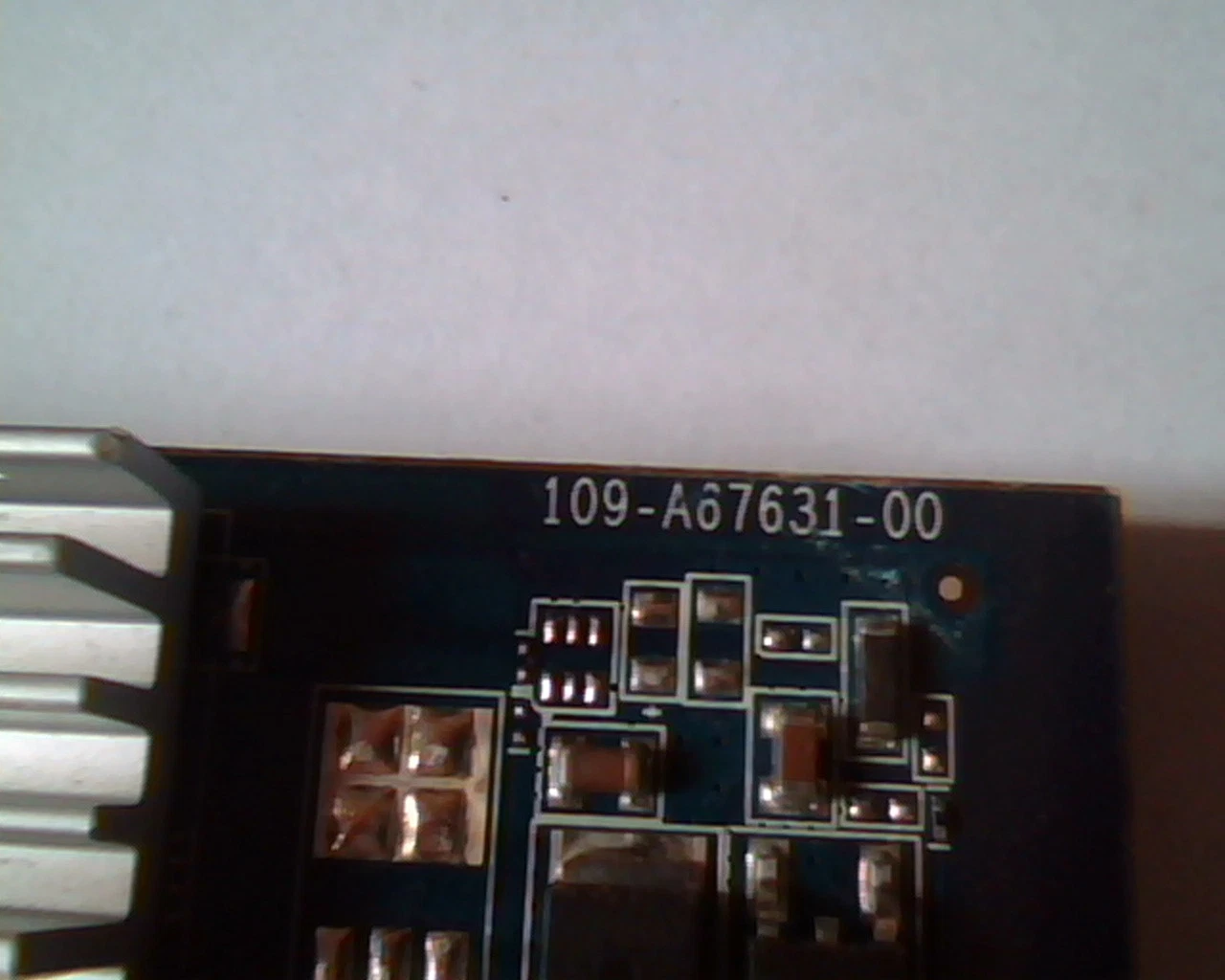PCI-E express card 109-A67631-00 X1550 512M DDR2 188-0QC84-0H5SA 11093-19 DVI TV - image 2