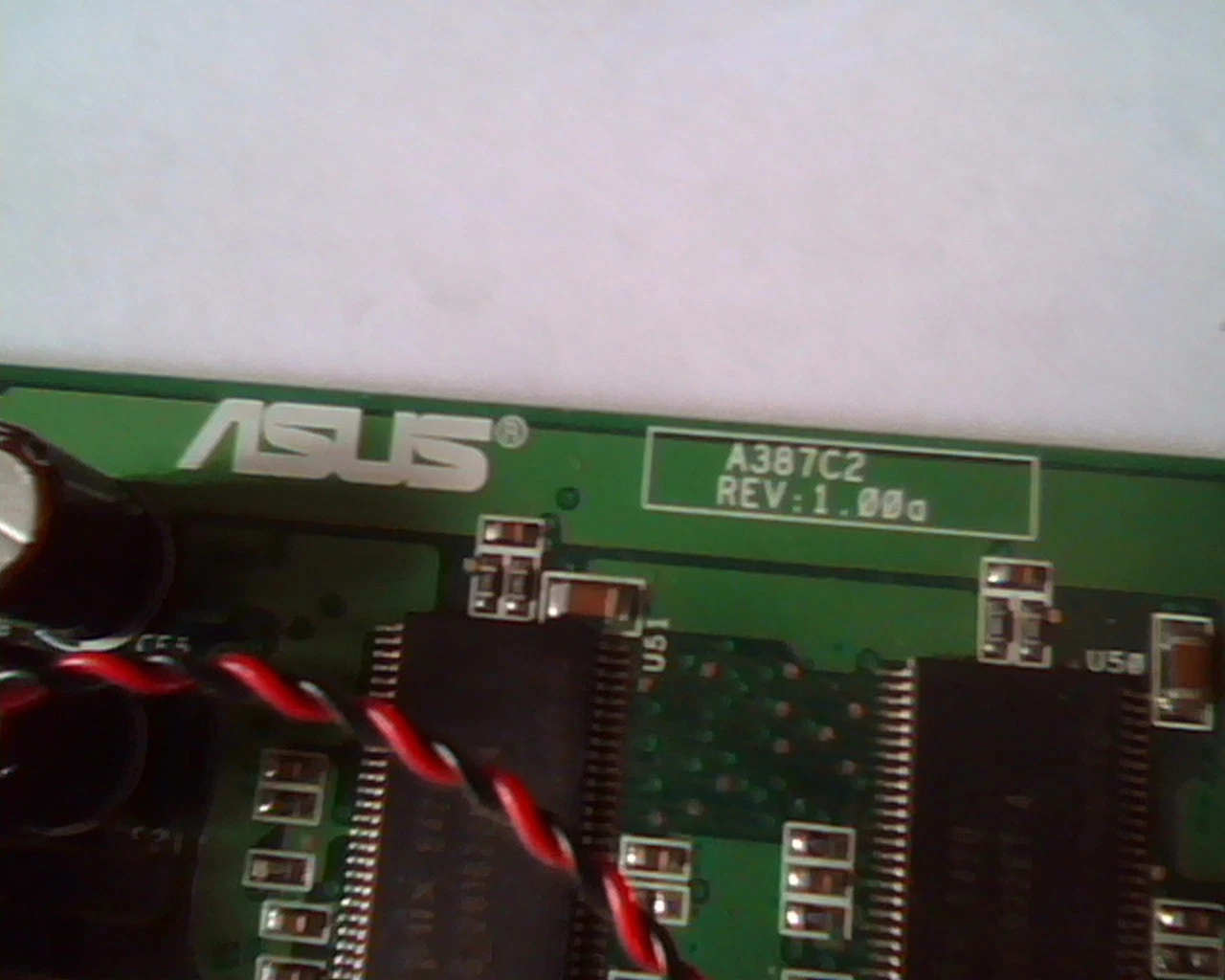 PCI-E express card ASUS A387C2 Rev 1.00a 08-170076810 EAX700-X 128M VGA DVI Vid - image 2