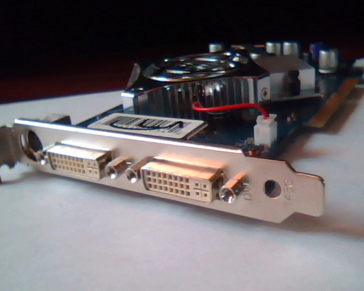 PCI-E express card GeForce GF 6600 256MBDDR Dual DVI PV-T43K-UDF3 VC.0 - image 4