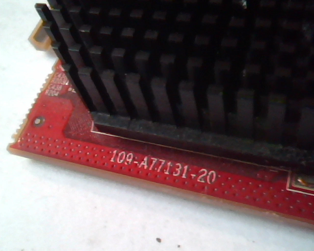 PCI-E express card ATI 109-A77131-20 102A7711420 A00 Video DVI - image 2