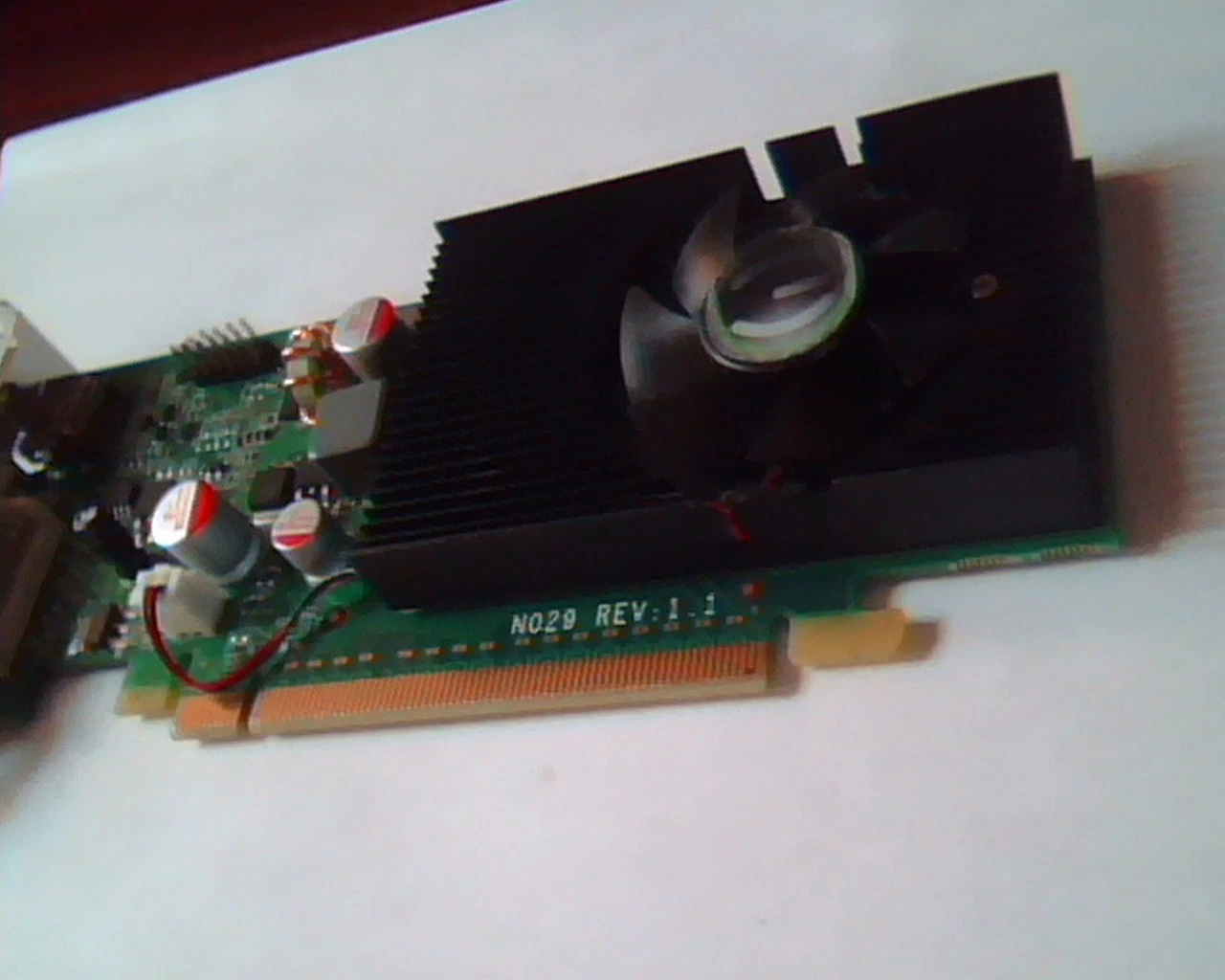 PCI-E express card N029 Rev 1.1 GeForce G210 512MB DDR2 512-P3-1210-LR 512MB - image 2
