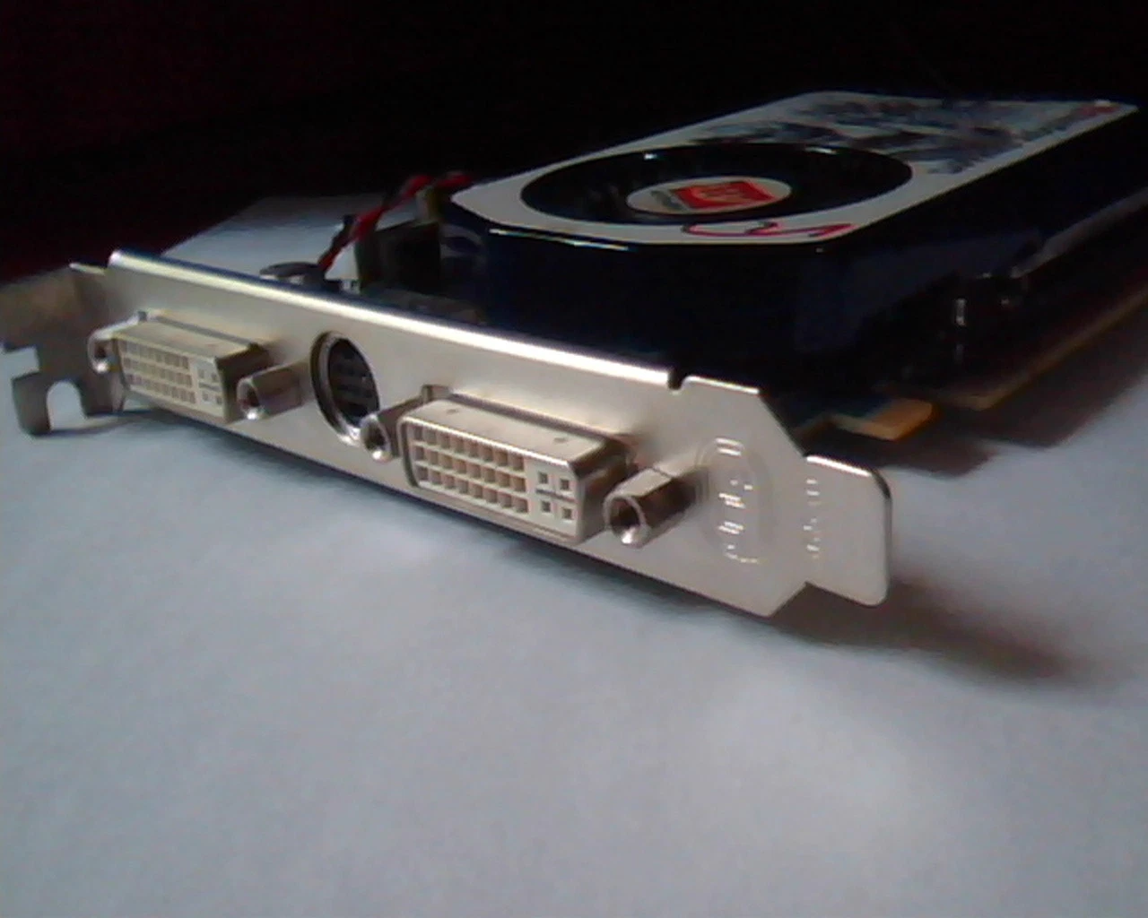 PCI-E express card ATI Sapphire X1650 Pro 512M DDR2 109-A67631-00 Dual DVI TV - image 7