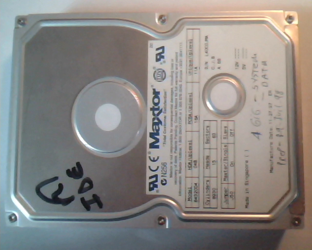Hard Drive Disk IDE Maxtor 84320D4 04B16A 11A C, J, B