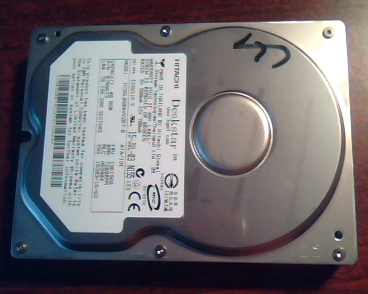 Hard Disk Drive IDE Hitachi Deskstar IC35L060AVV207-0 40GB 07N9673 H69404