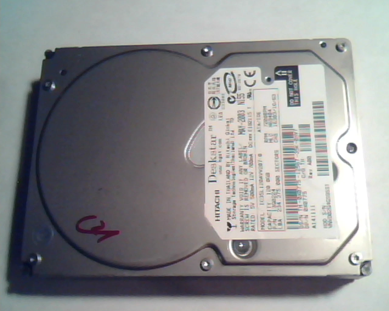 Hard Disk Drive IDE Hitachi Deskstar IC35L120AVV207-0 13G0224 H69404 0X0775