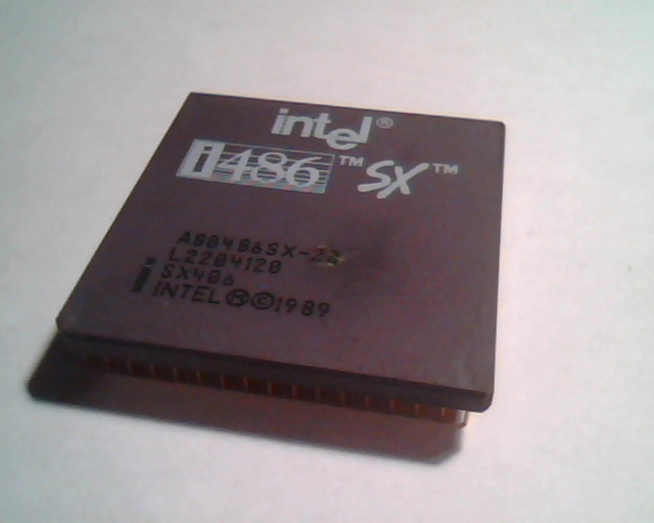 Rare CPU computer chip - intel i486 SX A80486SX-22 L2204120 SX406 92125486AB - image 2