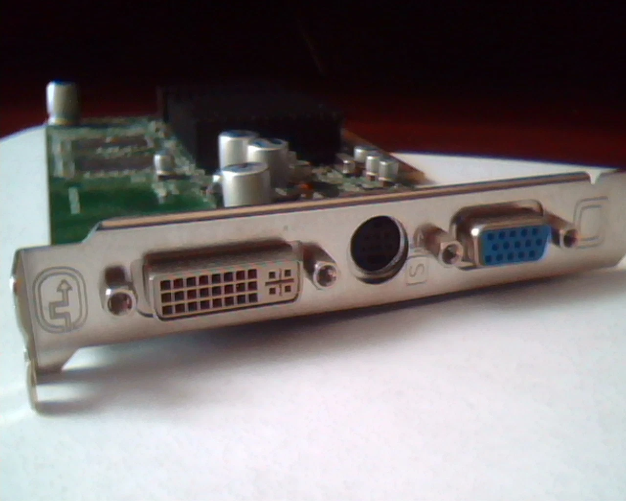 AGP card 109-A03500-10Radeon 9550 256M 102A0351511 - image 5