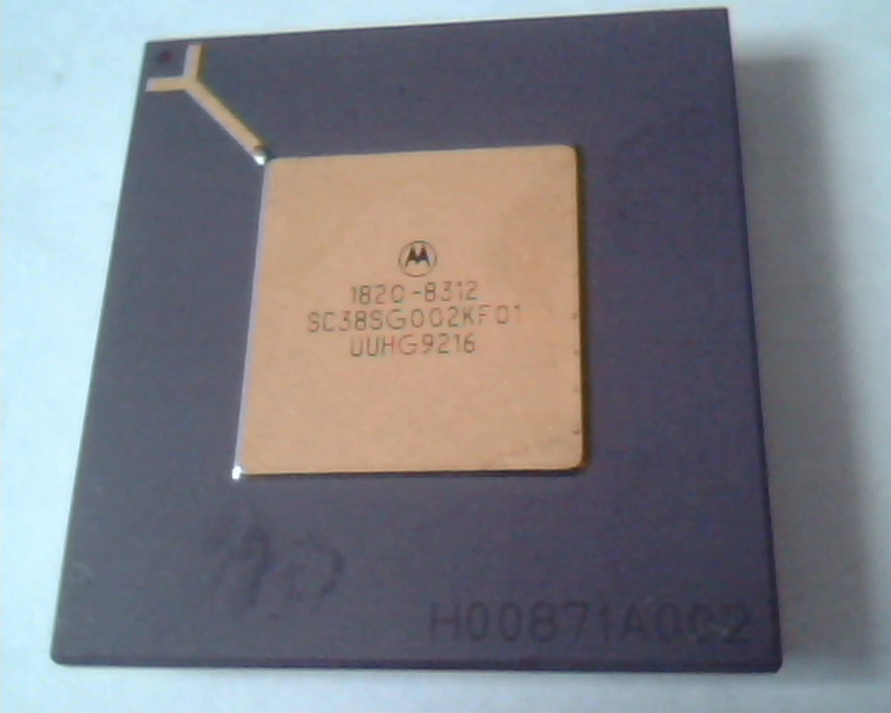 Rare CPU computer chip - 1820-8312 SC38SG002KF01 UUHG9216 H00871A002