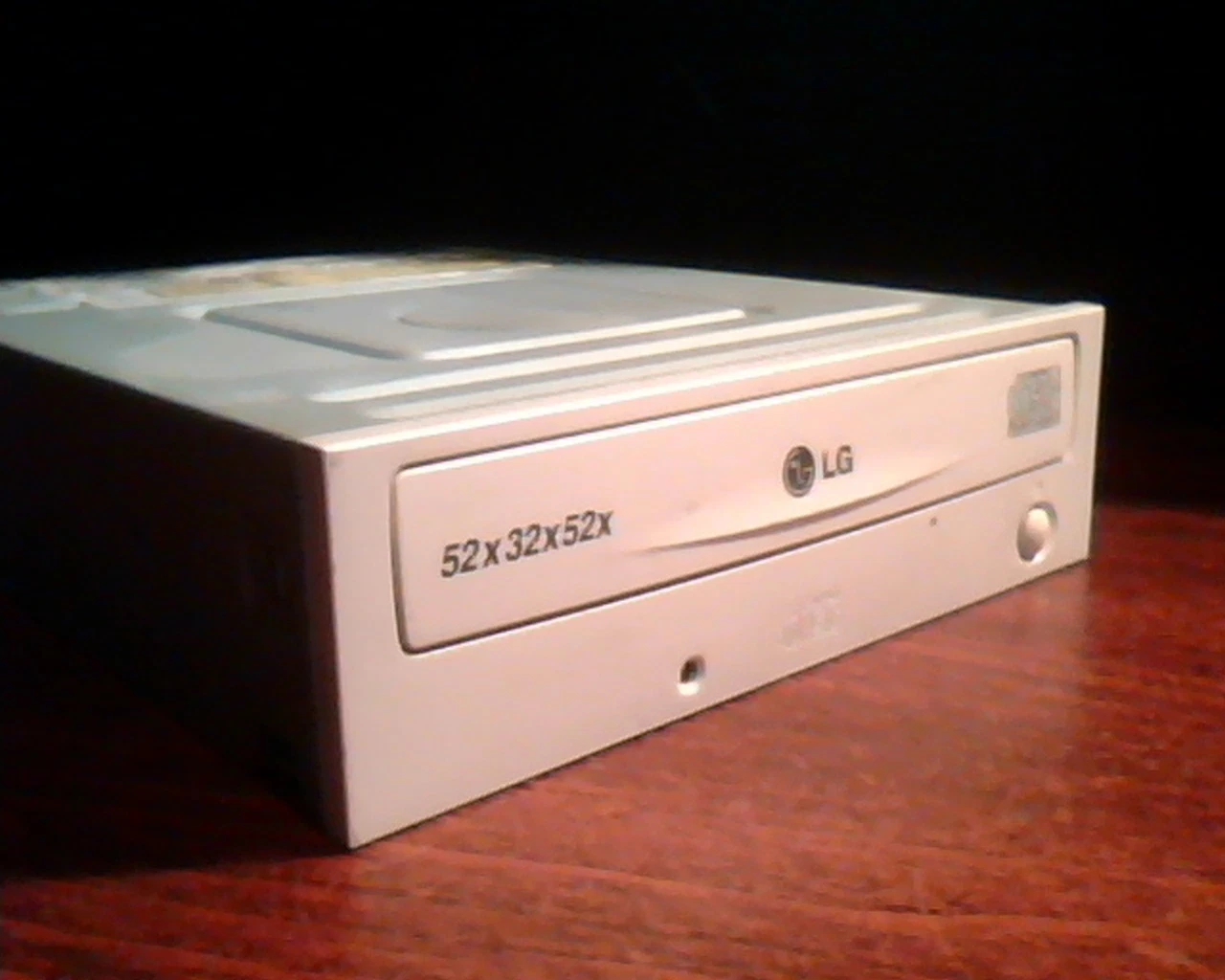 LG CD-R/RW Drive GCE-8525B 1.03 March 2004 CD Drive 52X32X52X