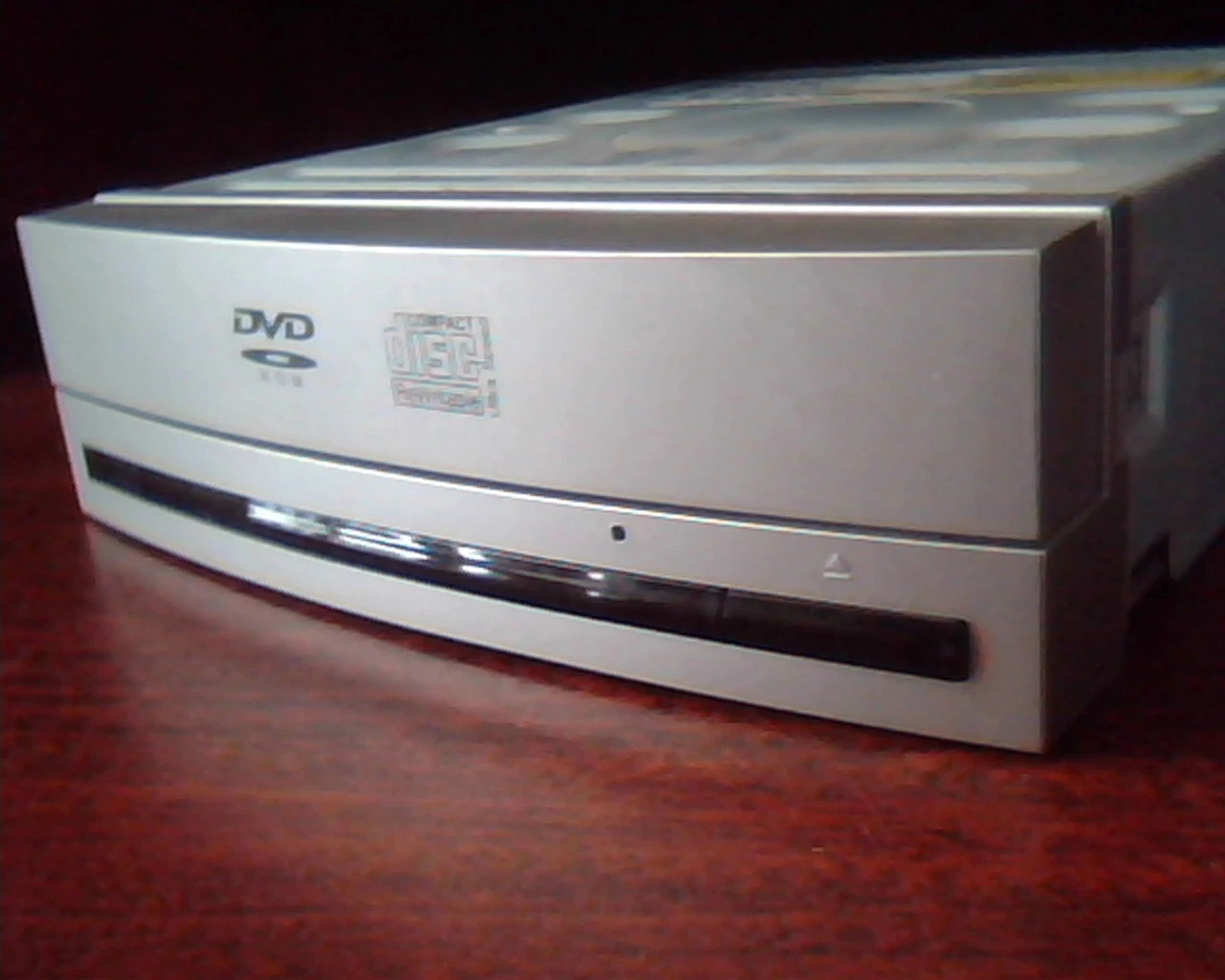 HL Data Storage CD-RW DVD ROM Drive GCC-4482B 1.00 SEPT 2005 E-H022-05-0754