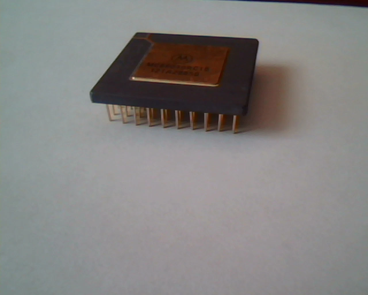 Rare CPU computer chip - Motorola MC68010RC10 12TA28650 VUCTQ-3 Malaysia - image 3