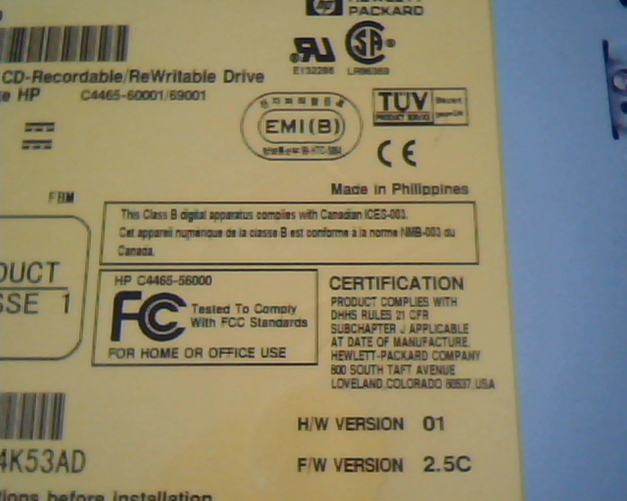 HP CD-Writer Plus 8000 Series C4465-56000 IDE CD Drive Rewritable January 2000 - image 4