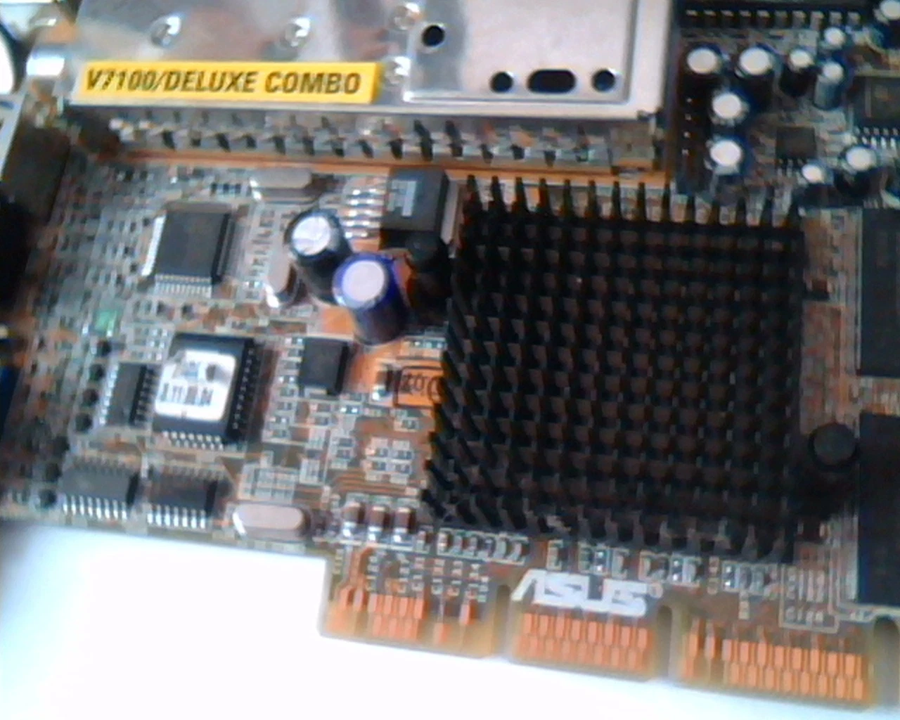 AGP card Asus V7100 Deluxe combo 32M N T 110062-B01-00972 VGA AV VR - image 2