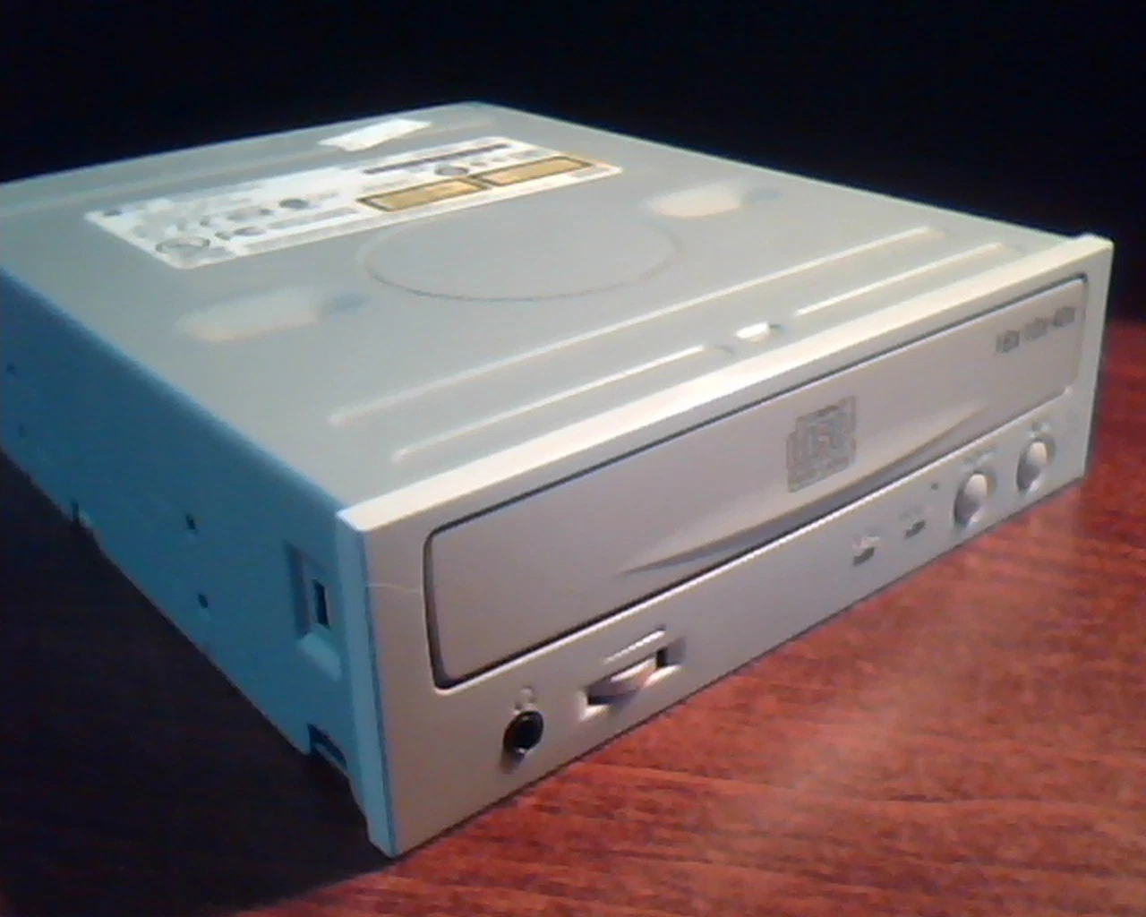 LG CD-R/RW Drive GCE-8160B December 2001 2.01 Rewritable 16x10x40x