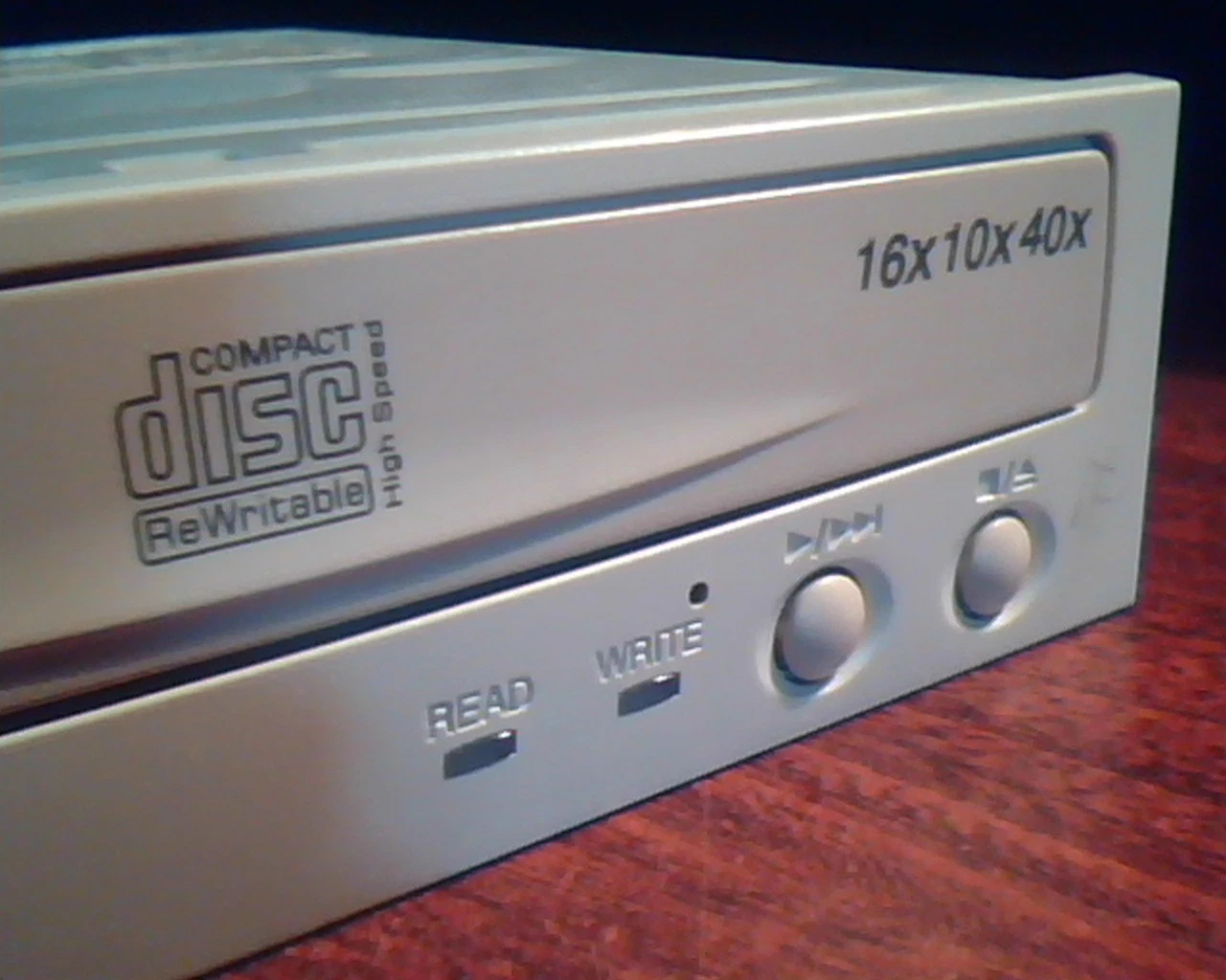 LG CD-R/RW Drive GCE-8160B December 2001 2.01 Rewritable 16x10x40x - image 5