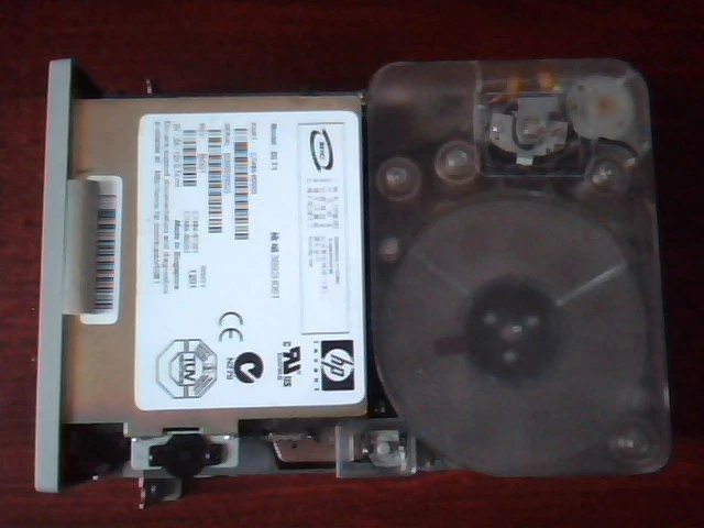 HP SureStore DLT1 C7484-60003 Rev B001 C7484A LVD SE 80 Drive - image 4