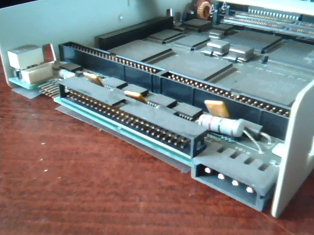 Infortrend SCSI RAID Controller - FIRST MODEL, FOR PARTS - image 3