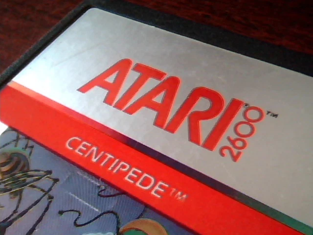 Atari 2600 - Centipede - Game Program Cartridge 1982 2676 - image 2