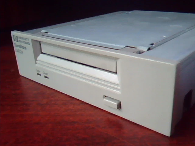 SCSI 4mm DAT Tape Drive HP C1555A C1555-60003 DAT24 SureStore 3639 C1537✅TESTED