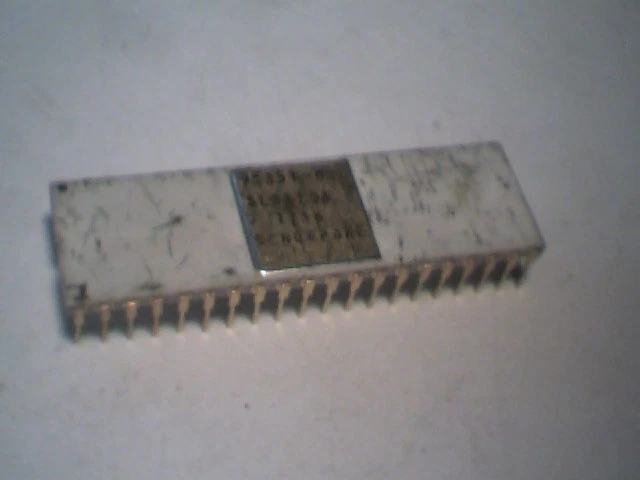 Rare computer chip - 95831-02 SL31293 1977 Gold Plated White Ceramic vintage old