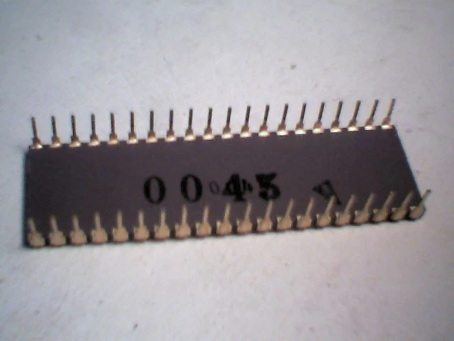 Rare computer chip 95831-04 SL90043 1978 Gold Plated Purple Ceramic vintage old - image 2