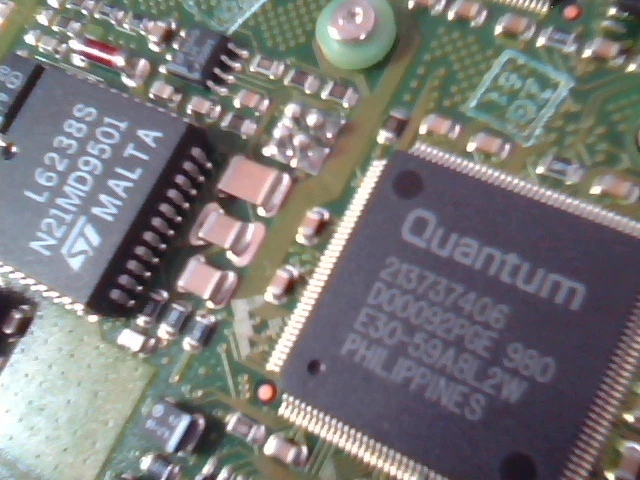 Hard Drive SCSI Quantum VP31080 QM31080SN-S RevB 50-Pin SCSI 1GB 3.5" - image 5