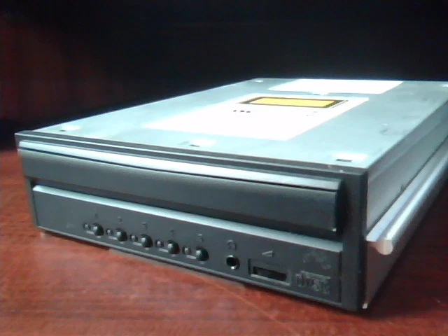 CDROM Drive SCSI Nakamichi MJ-5.16 CD 50-pin with tray 5 disc changer