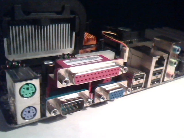 Motherboard P4 ECS L4VXAG Socket 478 HT CPU - image 4