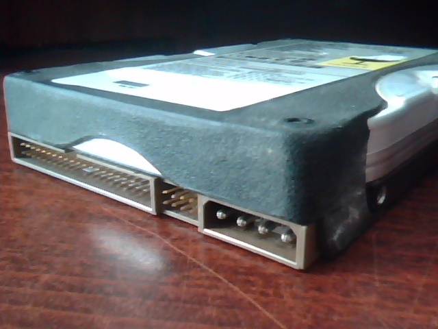 Hard Disk Drive IDE Seagate U series ST320413A 9R4003-030 2EAABC 3.05 20GB - image 3