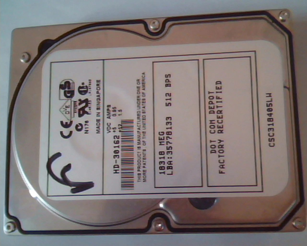 Hard Disk Drive SCSI Seagate HD-30162 ST318405LW 68 pin 512 MPS 35778133