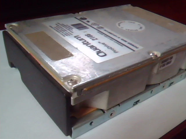 Hard Disk Drive SCSI Quantum ProDrive 210S 0492W2SS PD210S