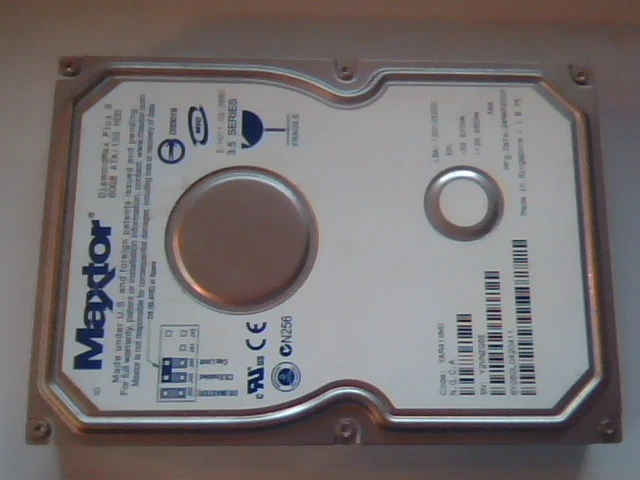 Hard Drive Disk IDE Maxtor DiamondMax Plus 9 E-H011-02-3880 120103200 YAR41VW0