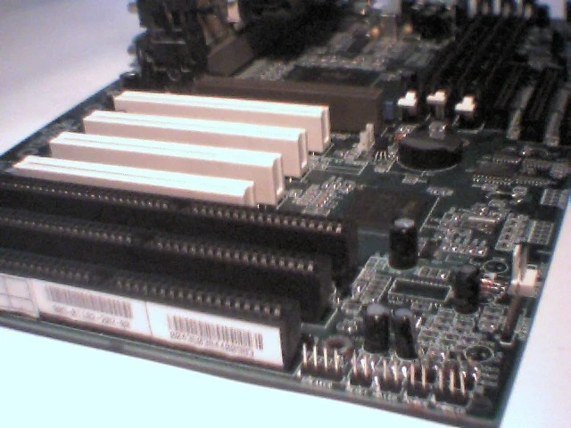 Pentium Motherboard Slot1 QDI P6I44LX Legend V 2.0(S2.1) AGP 3 ISA slots 440LX - image 4