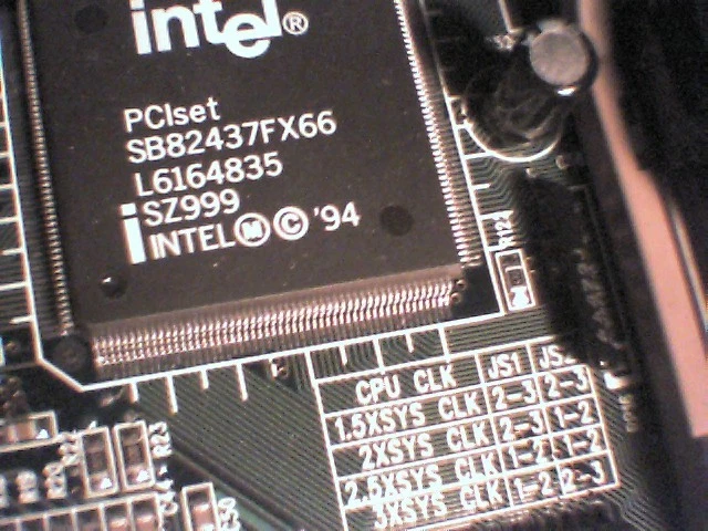Pentium Motherboard Socket7 QDI P5I437/250A V2.0(S2.1) 430FX66 AS9552DLE4 MMX - image 9