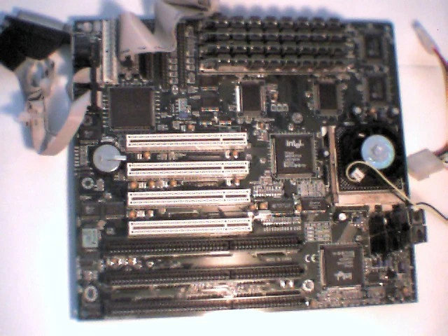 Pentium Motherboard Socket7 QDI Explorer P5I430VX V3.0(S3.1) 430VX NS9636AP MMX