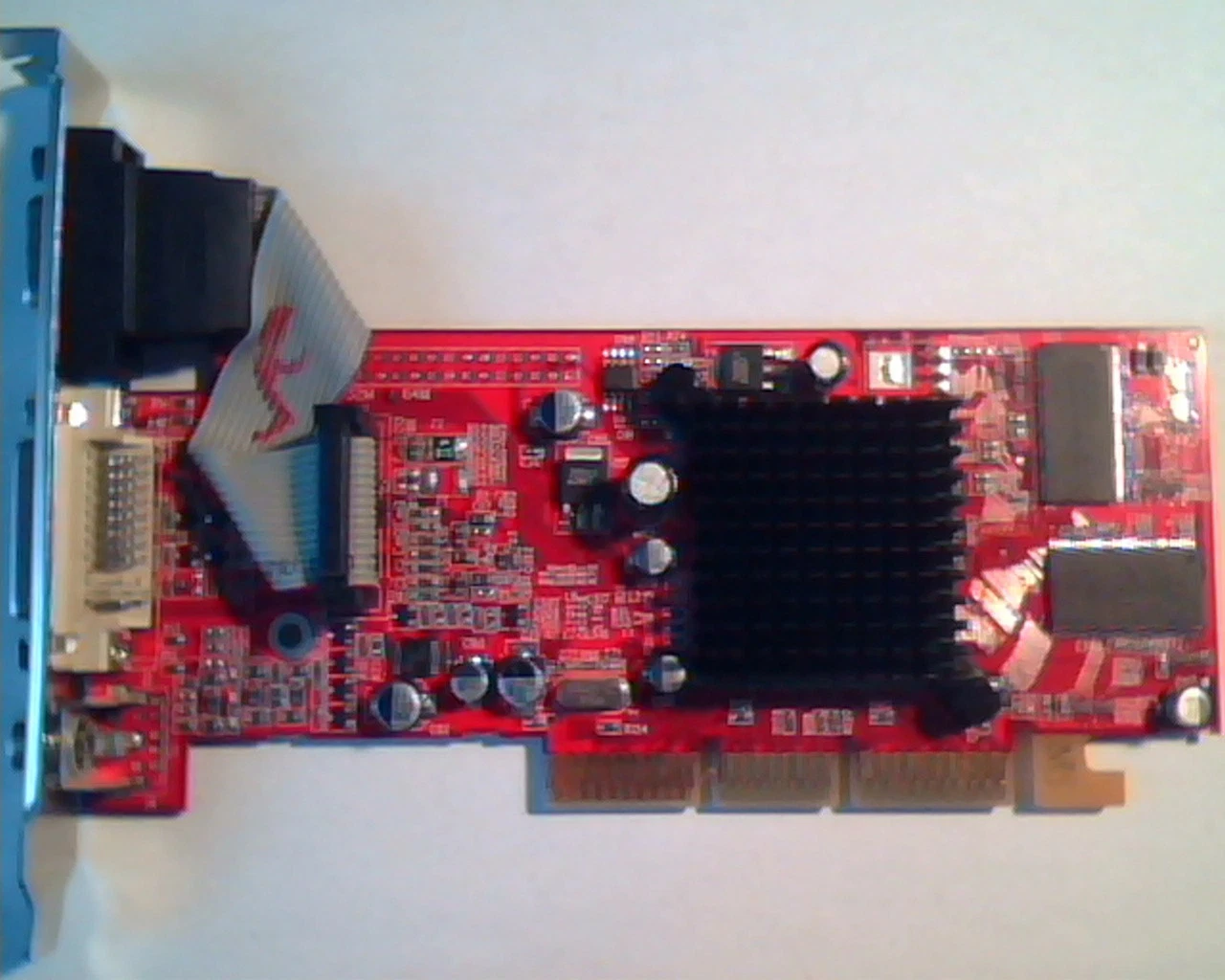 Video Graphics Card AGP RV6DE V1.0 RV6D-B3-64M RV6D-B3/E 64M ATI VGA DVI TV-out