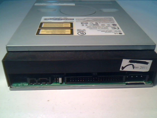 CD-R/RW Drive LG CED-8120B IDE ATA 40-pin 12x 8x 32x - image 2