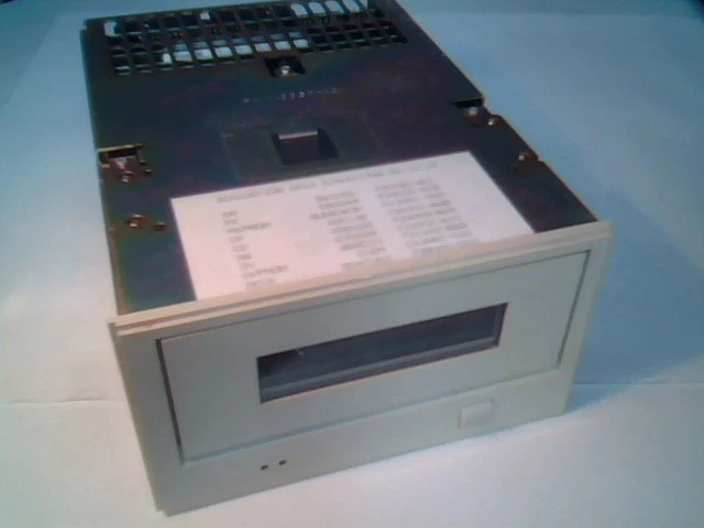 Exabyte EXB-8200-B04 50-pin SCSI 2.3GB 8mm Tape Drive Sun 370-1405-02 370-1297