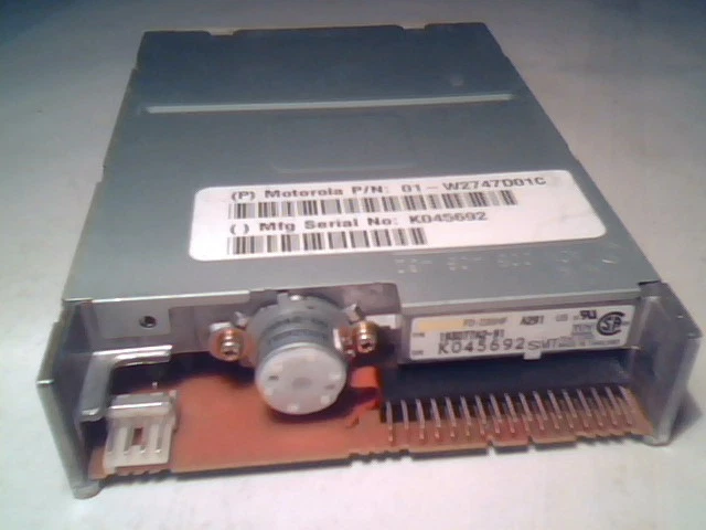 Motorola 01-W2747D01C 1.44MB 3.5" Teac FD235 Floppy Drive w standard interface - image 2