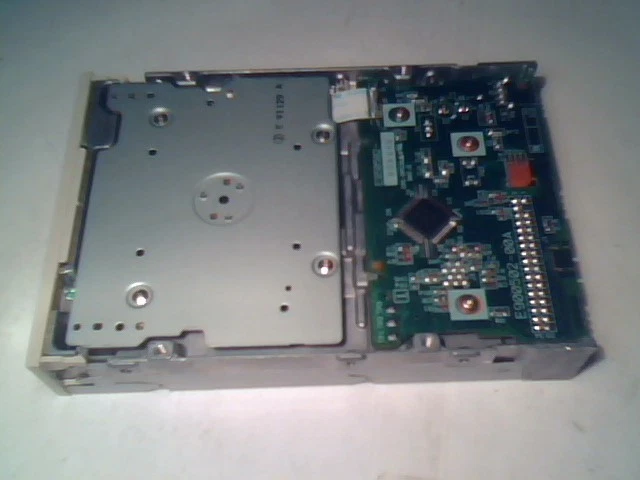 Motorola 01-W2747D01C 1.44MB 3.5" Teac FD235 Floppy Drive w standard interface - image 6