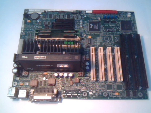 Pentium Motherboard Slot1 Intel 667143-309 E139761 HP Pavilion 8175
