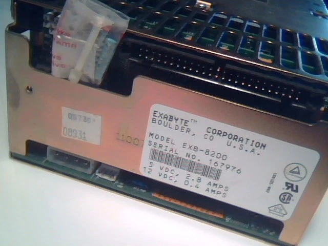 Exabyte 8200 SCSI Tape Drive 820210-110 8mm 5GB White - image 4