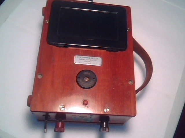 1930's MEGGER VOLTMETER DC 150V EVERSHED & VIGNOLES vintage test equipment meter - image 2