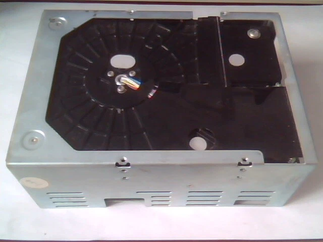SCSI Hard Disk Drive 50-pin Seagate ST41600N 976002-002 M-04-9217-4