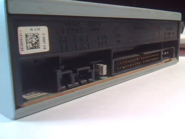LG CD-RW/DVD-ROM Drive GCC-4320B November 2002 1.01 Rewritable - image 5
