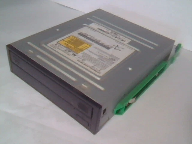 Toshiba Samsung CD-RW DVD Drive SM-352 A00 August 2004 SM-352F