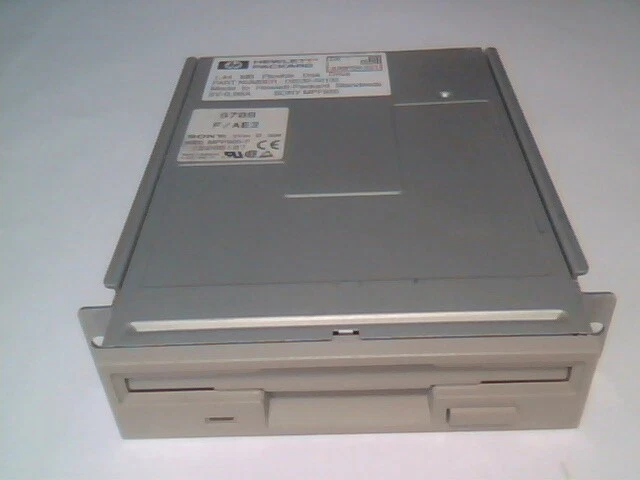 HP D2035-60132 1.44MB INTERNAL FLOPPY DRIVE SONY MPF920-F beige faceplate