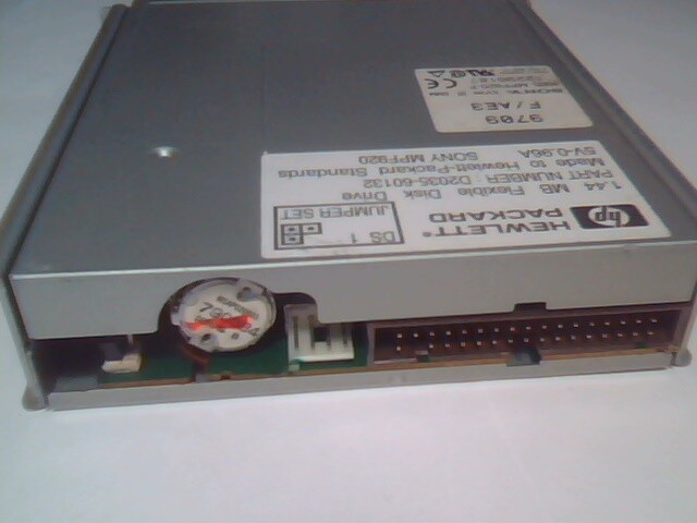 HP D2035-60132 1.44MB INTERNAL FLOPPY DRIVE SONY MPF920-F beige faceplate - image 4