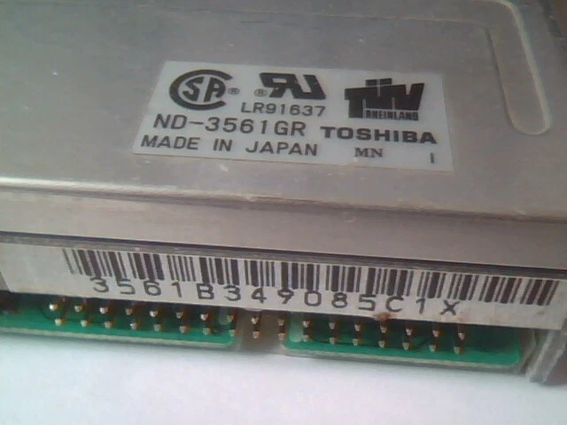 3.5in Internal Floppy Drive Toshiba ND-3561GR beige faceplate - image 3