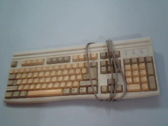 Mitsumi Keyboard KPQ-E99ZC-13 CMYKPQ6987 - vintage, working